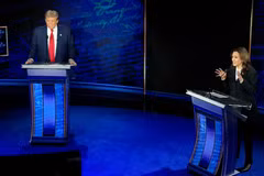 Chuyên gia nói gì sau màn 'so găng' trực tiếp Trump-Harris?
