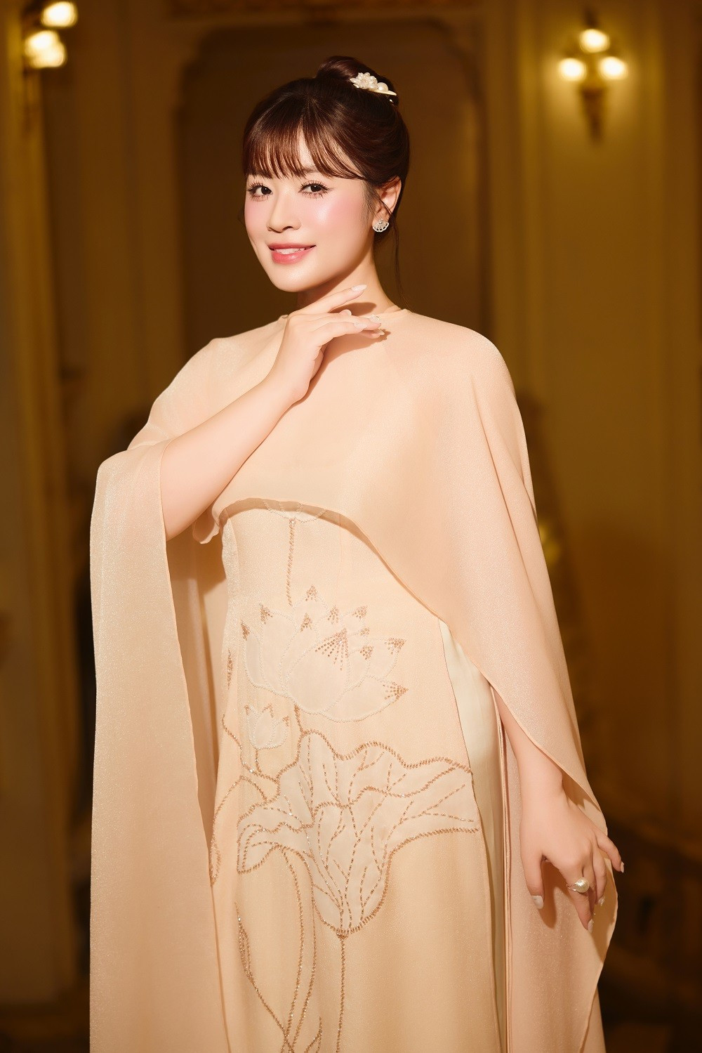 View - Sao mai Thu Hằng hãnh diện hát Quốc ca ở Quảng trường Cách mạng tháng Tám | Báo Tri thức và Cuộc sống - TIN TỨC PHỔ BIẾN KIẾN THỨC 24H