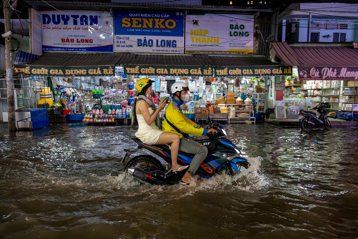 Dự báo trong 5 ngày tới, mực nước cao nhất tại hầu hết trạm trên sông Sài Gòn sẽ lên theo kỳ triều cường đầu tháng 10 Âm lịch.