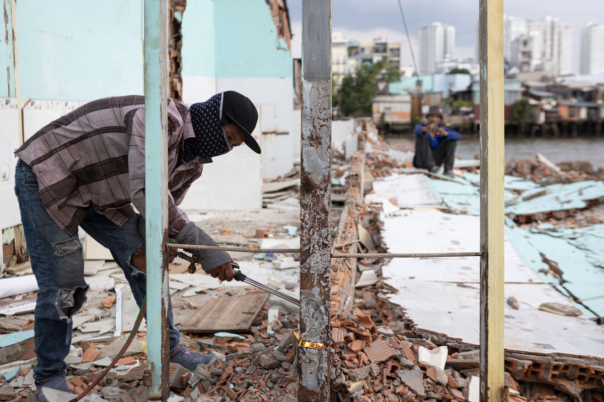 Trong giai đoạn 2026-2030, TP.HCM đặt mục tiêu di dời gần 40.000 căn nhà ven kênh, tổng kinh phí dự kiến lên đến hơn 221.000 tỷ đồng.