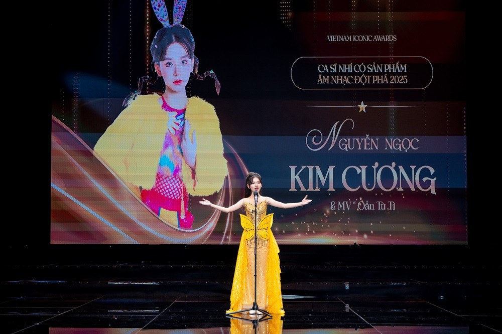 Ngày 17/1, tại Đài Phát thanh - Truyền hình Hà Nội đã diễn ra chương trình Vietnam Iconic Awards 2026 - sự kiện vinh danh các tài năng nhí Việt Nam trong nhiều lĩnh vực như: nghệ thuật biểu diễn, âm nhạc, thời trang, dẫn chương trình, học thuật, thể thao và hoạt động cộng đồng.