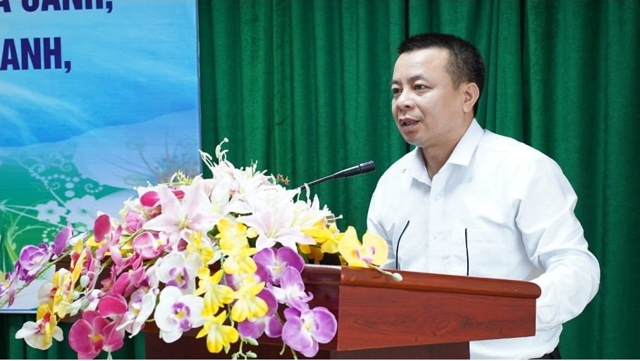 Ông Lê Thanh Tùng, Trưởng ban Phổ biến kiến thức Liên hiệp Hội Việt Nam phát biểu tại hội thảo Ông Lê Thanh Tùng, Trưởng ban Phổ biến kiến thức Liên hiệp Hội Việt Nam phát biểu tại hội thảo