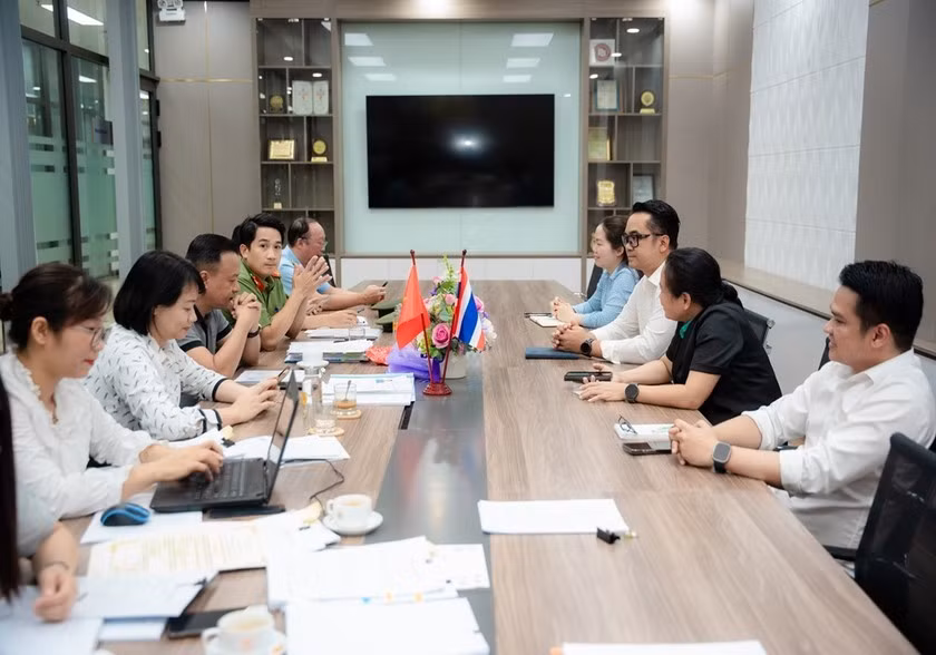 Quang cảnh cuộc họp sau khi kiểm tra thực tế.