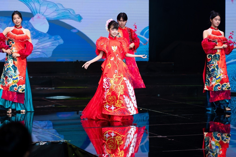 Vietnam Iconic Awards 2026 hướng sự chú ý vào giá trị cá nhân và bản sắc của từng tài năng nhí, đồng thời nhấn mạnh hành trình trưởng thành song hành cùng quá trình rèn luyện.