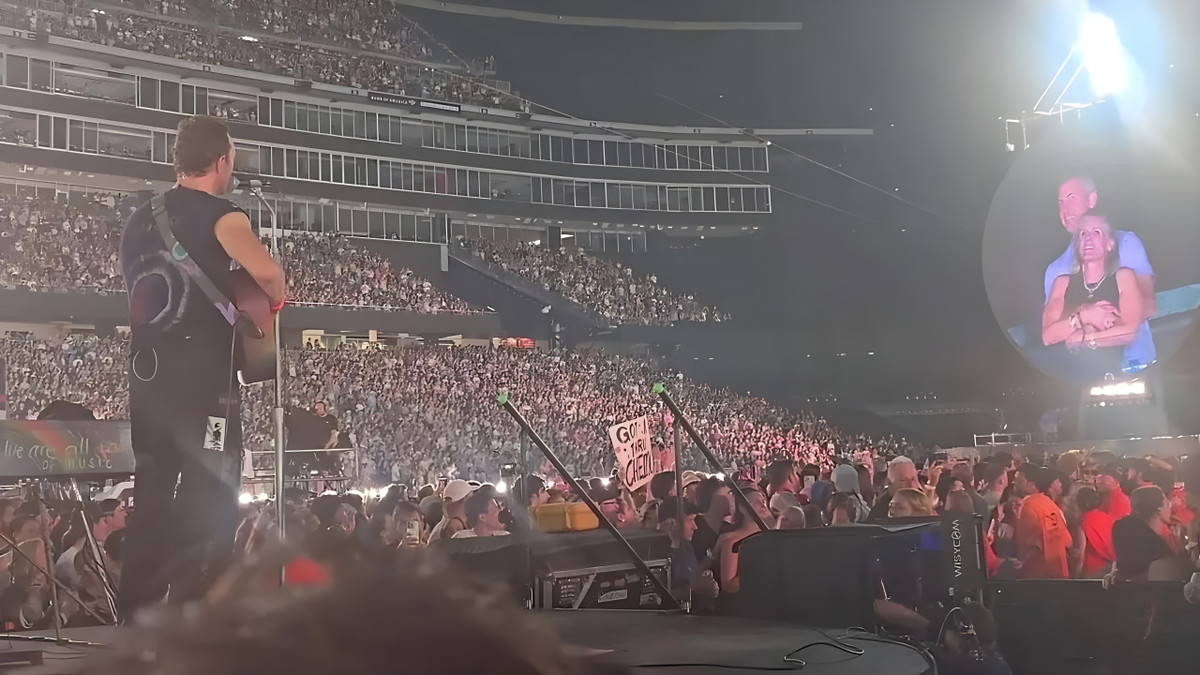 Chris Martin đã nói đùa về chuyện ngoại tình khi chứng kiến phản ứng bất thường của cặp đôi. Ảnh: The Australian.