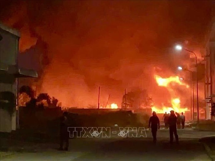 Cháy lớn tại một nhà xưởng sản xuất đèn cầy trong Cụm công nghiệp Tân Hội (Tây Ninh)