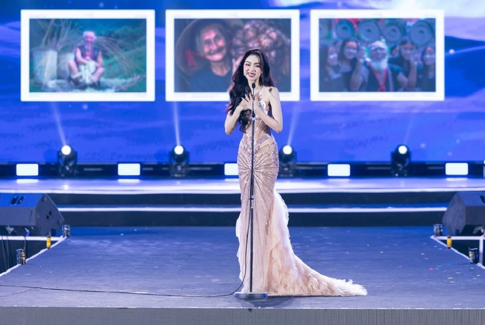 View - Hoàng Ngọc Như xuất sắc đăng quang Hoa hậu Sinh viên Việt Nam 2025 | Báo Tri thức và Cuộc sống - TIN TỨC PHỔ BIẾN KIẾN THỨC 24H