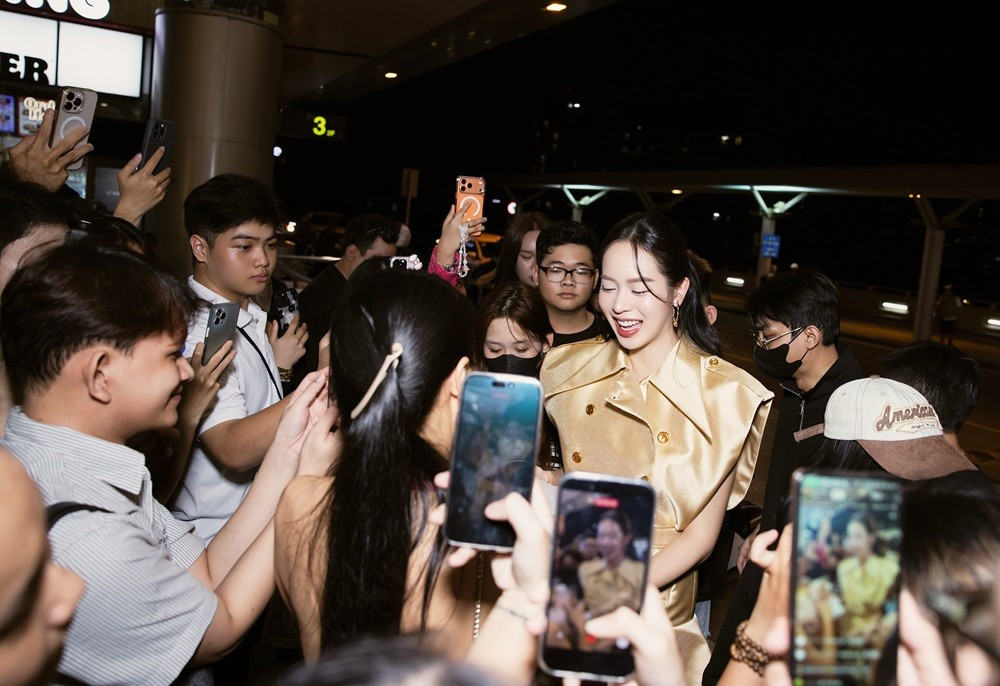 Hơn một năm qua, Thanh Thuỷ làm việc không ngừng nghỉ để hoàn thành trọng trách với tinh thần kỷ luật, trách nhiệm và lòng nhiệt huyết.