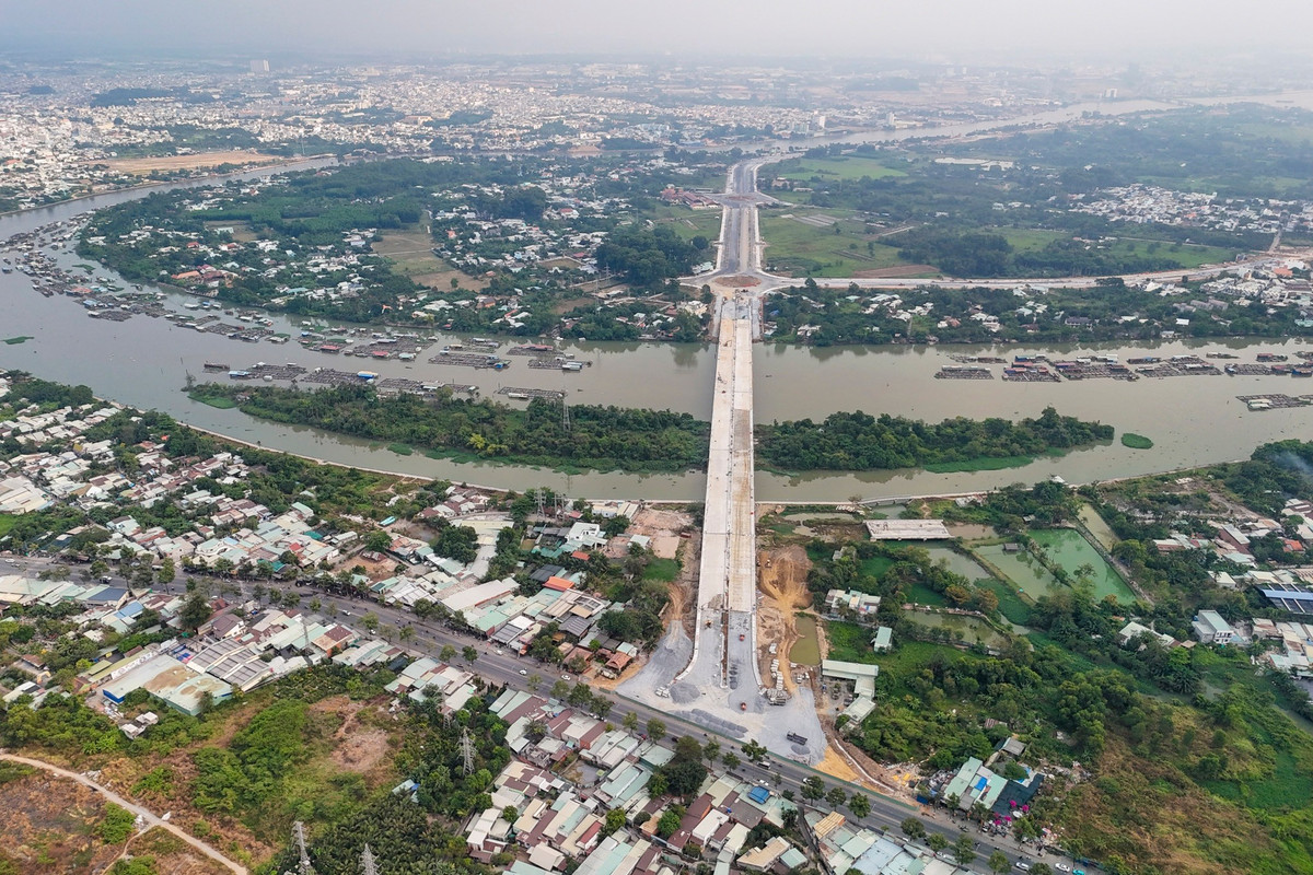 Dự án xây dựng đường trục trung tâm TP Biên Hòa, đoạn từ đường Võ Thị Sáu đến đường Đặng Văn Trơn (bao gồm cầu Thống Nhất và các tuyến kết nối hai đầu cầu), có tổng mức đầu tư hơn 1.500 tỷ đồng.