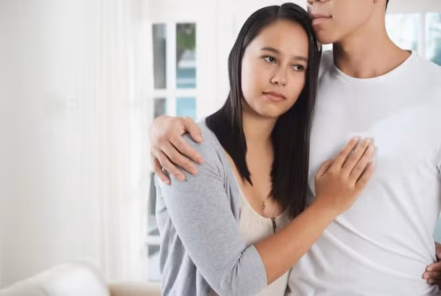 Càng yêu lâu, sự khác biệt càng bộc lộ rõ. Song Tử vốn vô tư, đôi khi vô tâm, khó nhớ hết những mong muốn và kỳ vọng của Cự Giải. Ảnh minh họa