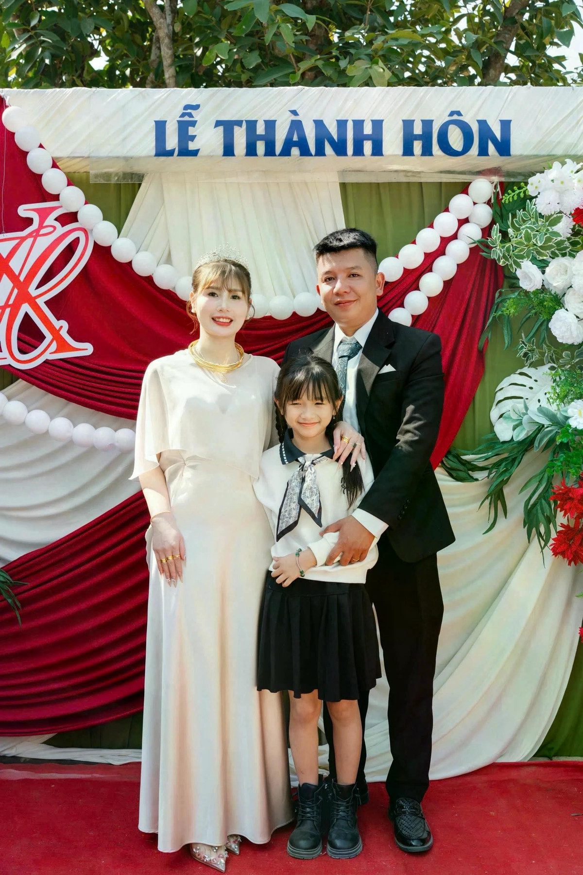 Con gái Xuân trong ngày vui của mẹ.