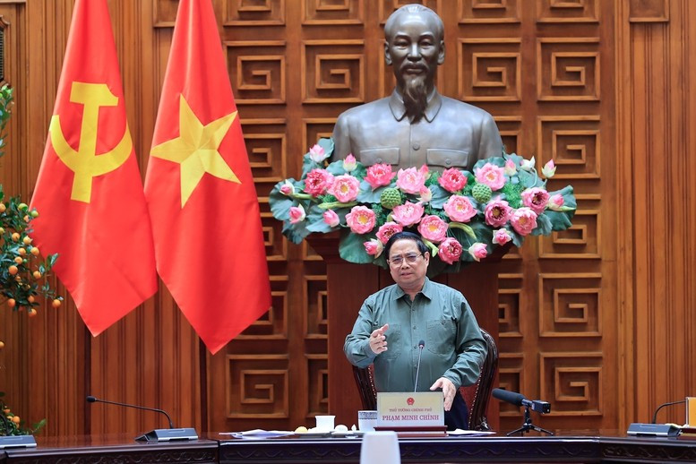 Thủ tướng Chính phủ yêu cầu nghiên cứu đầu tư xây dựng cầu sông Lô mới phù hợp quy hoạch, phấn đấu đến Tết nguyên đán 2027 nhân dân có cầu mới đi lại - Ảnh: VGP/Nhật Bắc