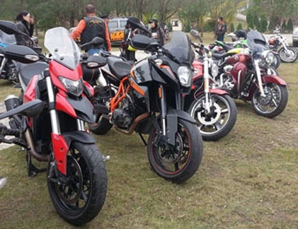 Hàng trăm mô tô PKL rủ nhau du xuân tại Quảng Ninh