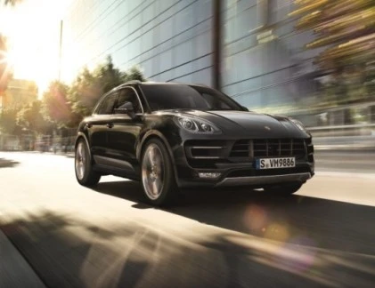 Cận cảnh Porsche Macan Turbo 4,4 tỷ đồng vừa về VN
