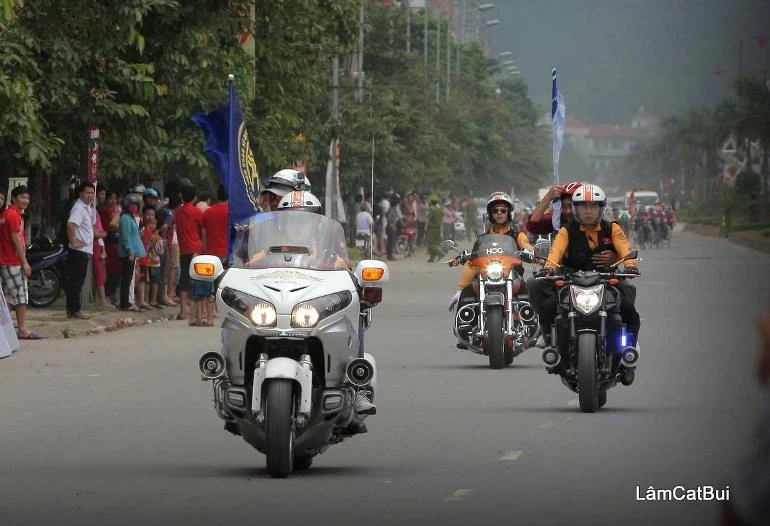 Dàn moto PKL từ HN vượt núi đồi về Điện Biên Phủ