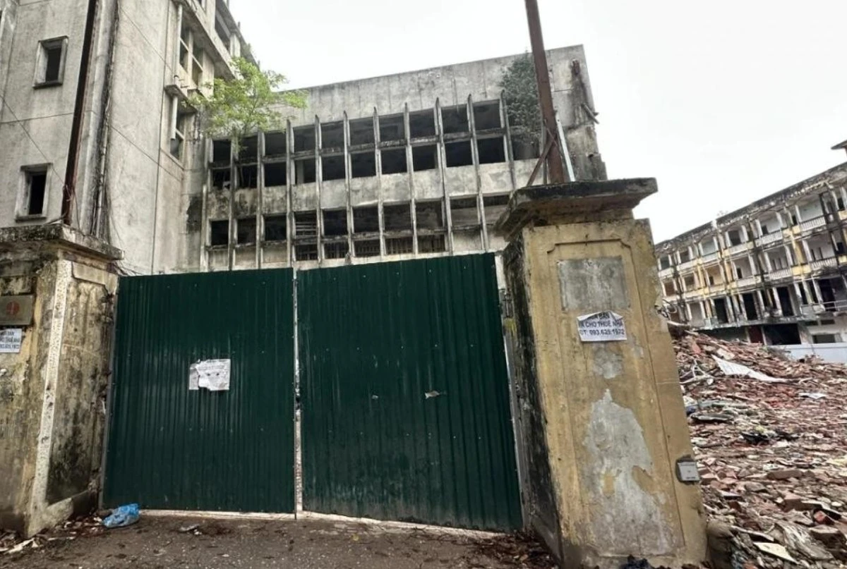 Phá dỡ khu Zone 9- địa chỉ quen thuộc của giới trẻ một thời