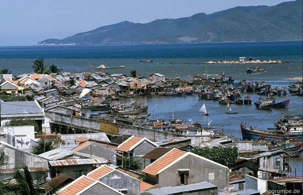 Kho ảnh khổng lồ về VN 1991-1993: Nghề cá ở Nha Trang
