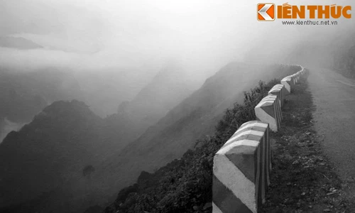 Bí ẩn 10 cỗ quan tài trên đỉnh Mã Pì Lèng huyền thoại 