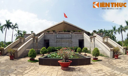 Khám phá đền thờ vua Hùng hoành tráng nhất Nam Bộ