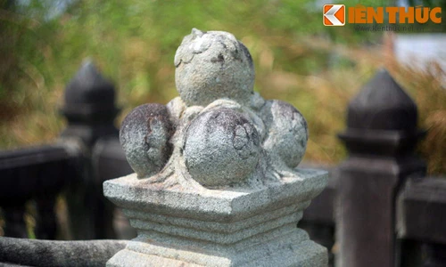 Kỳ thú bộ sưu tập trái cây trên lăng mộ cổ đẹp nhất Bạc Liêu 