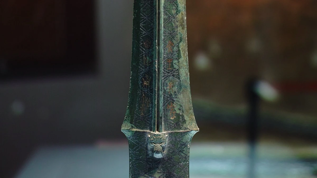 Cận cảnh ngọn giáo 2.000 tuổi của Ngô vương Phù Sai