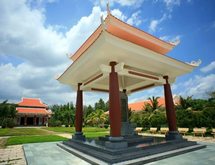 Thăm đền thờ nữ tướng đầu tiên của QĐND Việt Nam