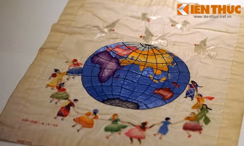 Xúc động trước những kỷ vật chốn tù đày của phụ nữ Việt Nam