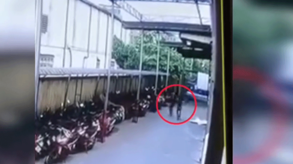 Sat hai dong nghiep vi mau thuan