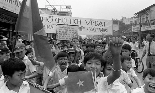 Hình ảnh đặc biệt về Sài Gòn tháng 5 năm 1975 (2)