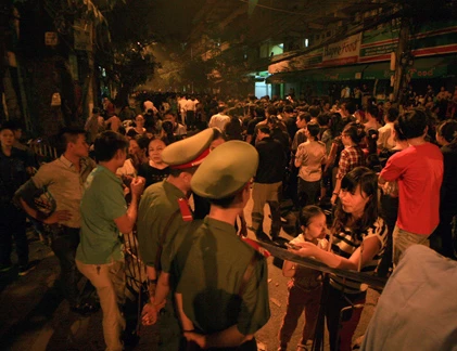 Hà Nội đêm trắng... trước biển người viếng Đại tướng