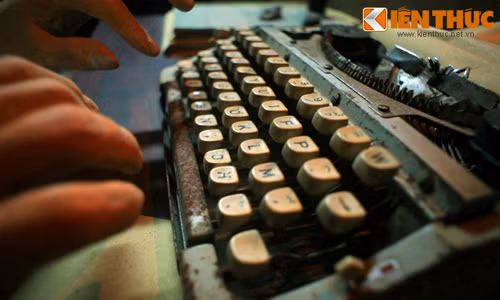 Đột nhập xưởng in tuyệt mật giữa trung tâm Sài Gòn 