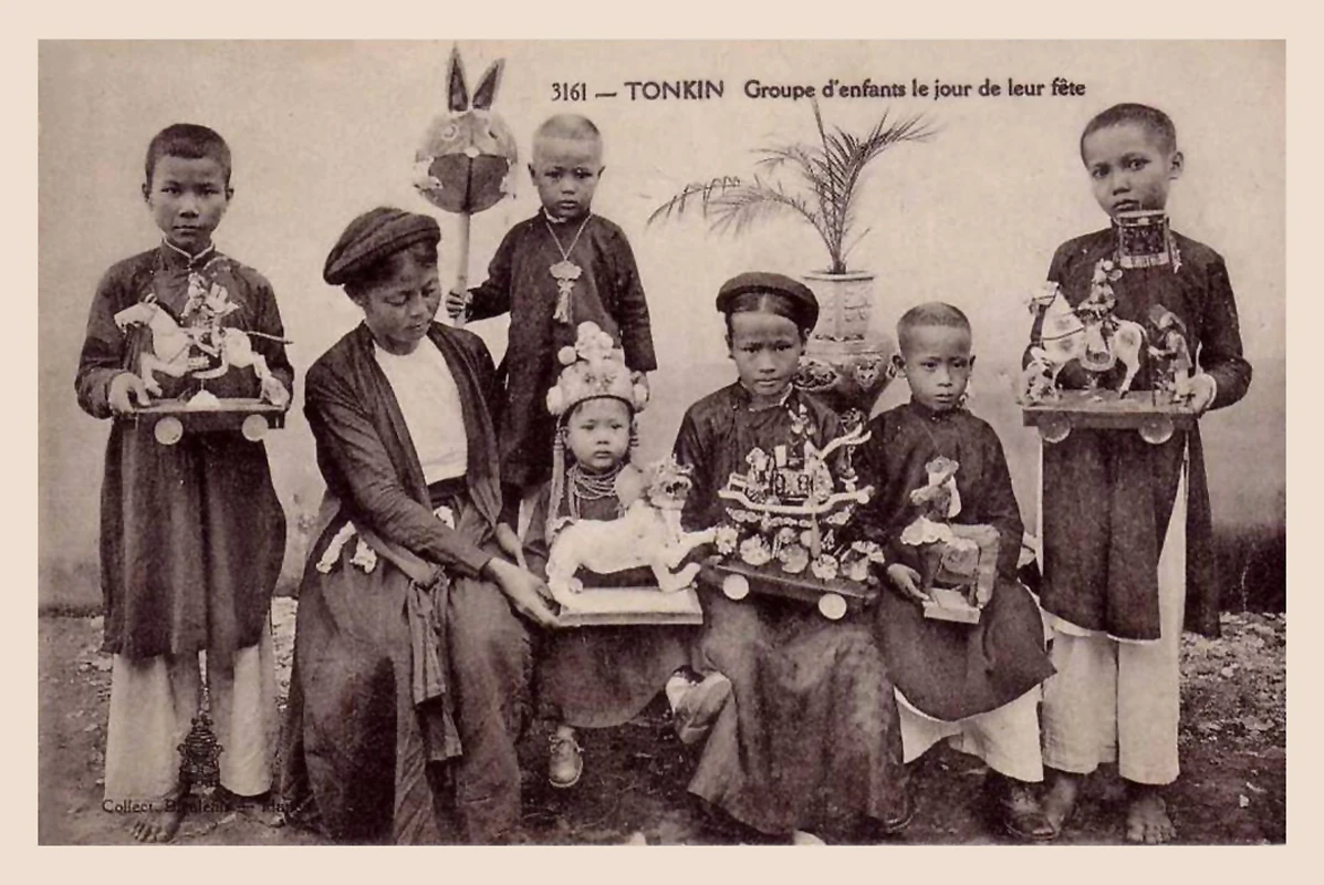 Soi đồ chơi Trung thu của trẻ em Hà Nội một thế kỷ trước