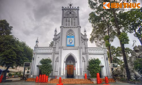 Chiêm ngưỡng vẻ đẹp của nhà thờ lâu đời bậc nhất SG