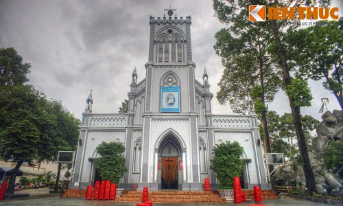 Chiêm ngưỡng vẻ đẹp của nhà thờ lâu đời bậc nhất SG