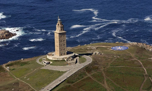 Cận cảnh ngọn hải đăng La Mã 7 tầng tuyệt đẹp