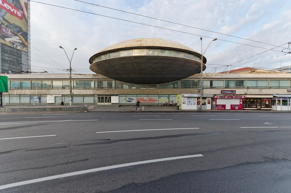 Loạt công trình kiến trúc Xô-viết kỳ lạ ở thủ đô của Ukraine