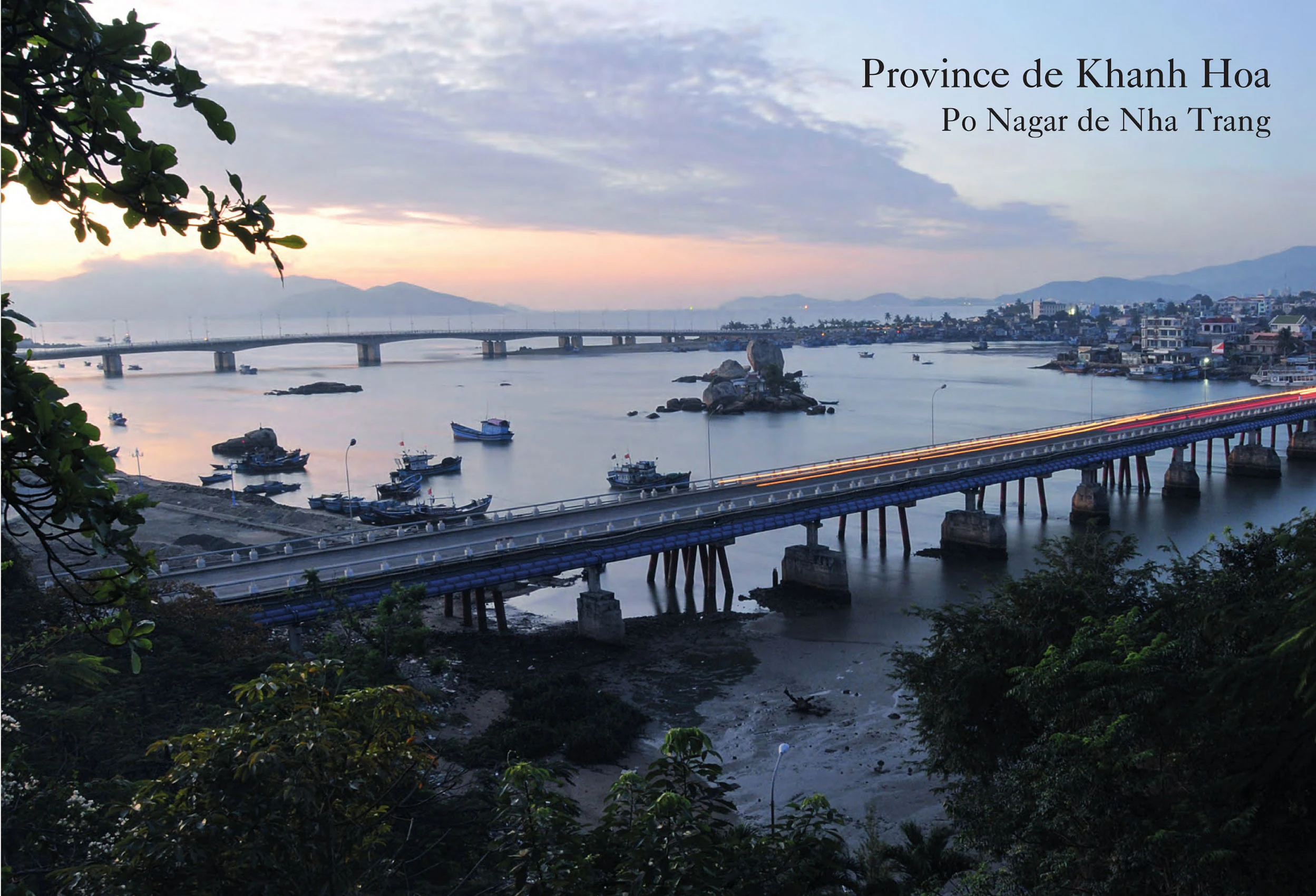 Việt Nam đẹp khó cưỡng trong sách lịch sử nghệ thuật quốc tế