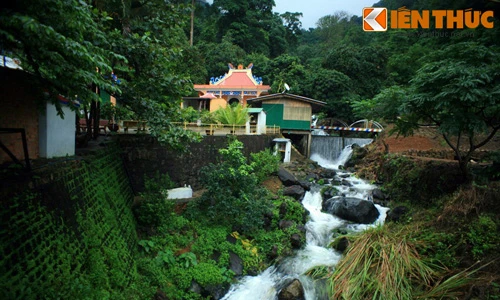 Giải mã câu chuyện cực bí ẩn ở miếu Ba Cô Bảo Lộc