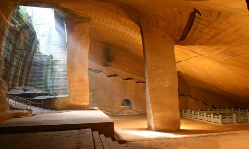 Choáng ngợp hang động nhân tạo khổng lồ thời TQ cổ đại