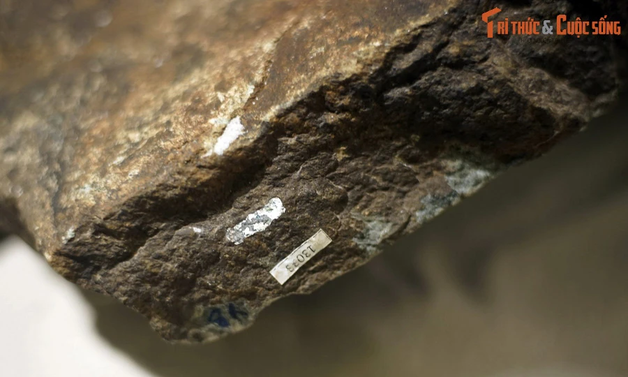 Soi từng góc cạnh vật thể cổ nhất Việt Nam, 3 tỉ năm tuổi