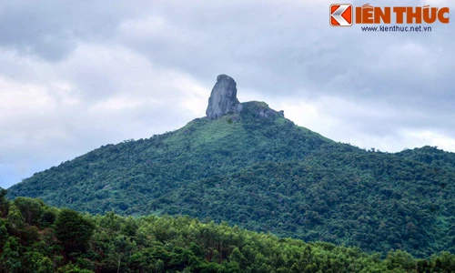 Khám phá núi Đá Bia huyền thoại đất Phú Yên