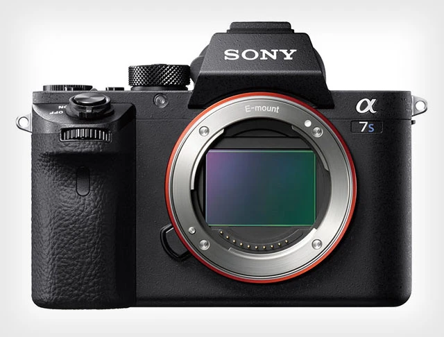  Soi "quái vật" chụp ảnh thiếu sáng A7S II Sony vừa trình làng