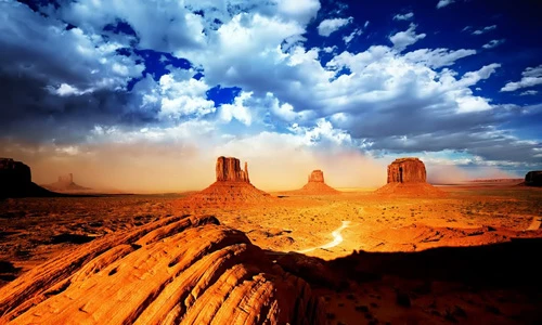 Huyền thoại thung lũng đỏ rực đẹp nhất thế giới 