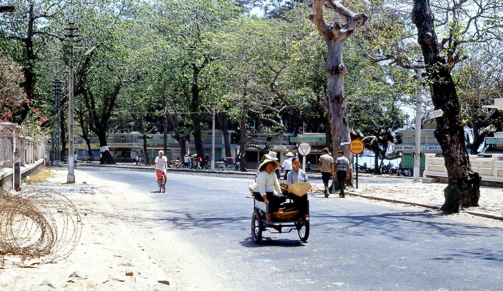 Hình ảnh khó quên về Vũng Tàu năm 1968 của Terry Maher (1)