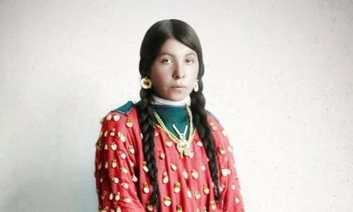 Ảnh màu cực đẹp: Chân dung người da đỏ một thế kỷ trước