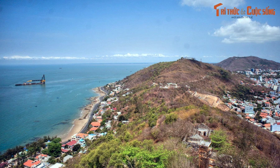 Top 10 thành phố có biển rộng - núi cao nổi tiếng nhất Việt Nam