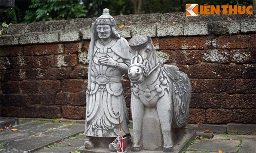 Điểm khác lạ tượng ở Đà Lạt và binh lính thời xưa Việt Nam?