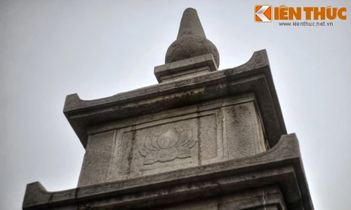 Cận cảnh tòa tháp đá 300 tuổi tuyệt đẹp, cổ nhất Hà thành 