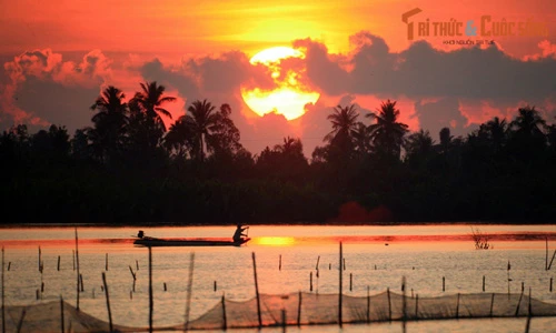 Ngẩn người ngắm bình minh và hoàng hôn trên đầm Thị Tường