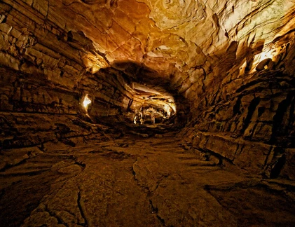 Kỳ quan Quảng Bình đẹp khó cưỡng dưới ống kính Tây